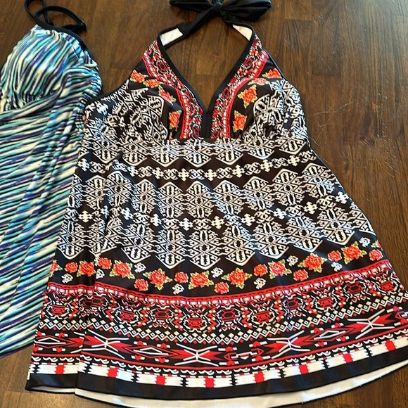 Pair of a Tankini Tops, Size XL - Picture 2 of 12